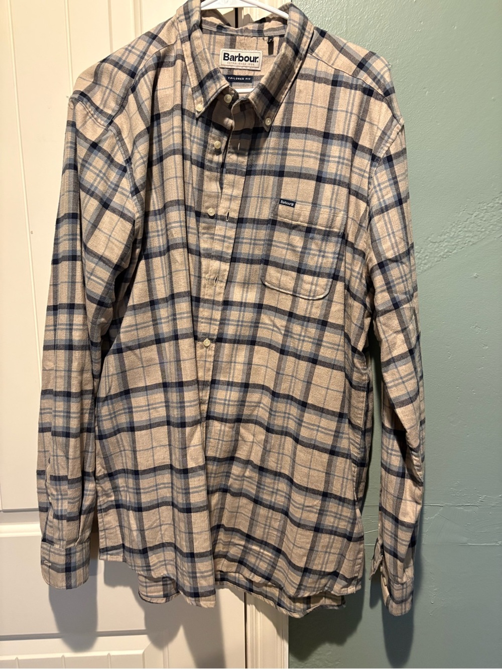 Barbour Beige and Navy Plaid Long-Sleeve Button-Down Shirt